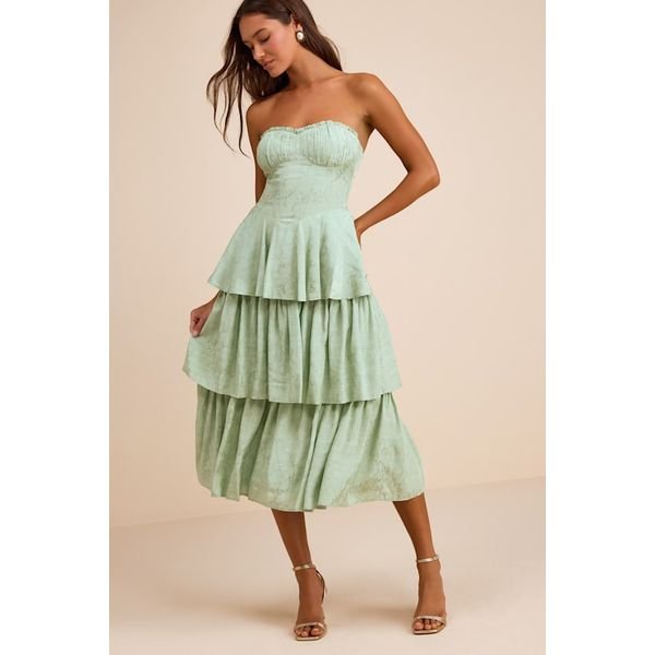 Bridal shower outfit idea: Lulus Beverly Jacquard Tiered Midi Dress