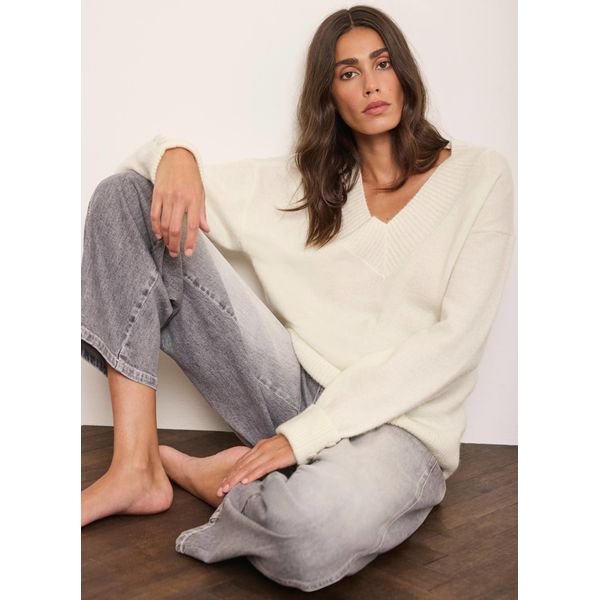 Mint Velvet Cream V-Neck Knit Jumper